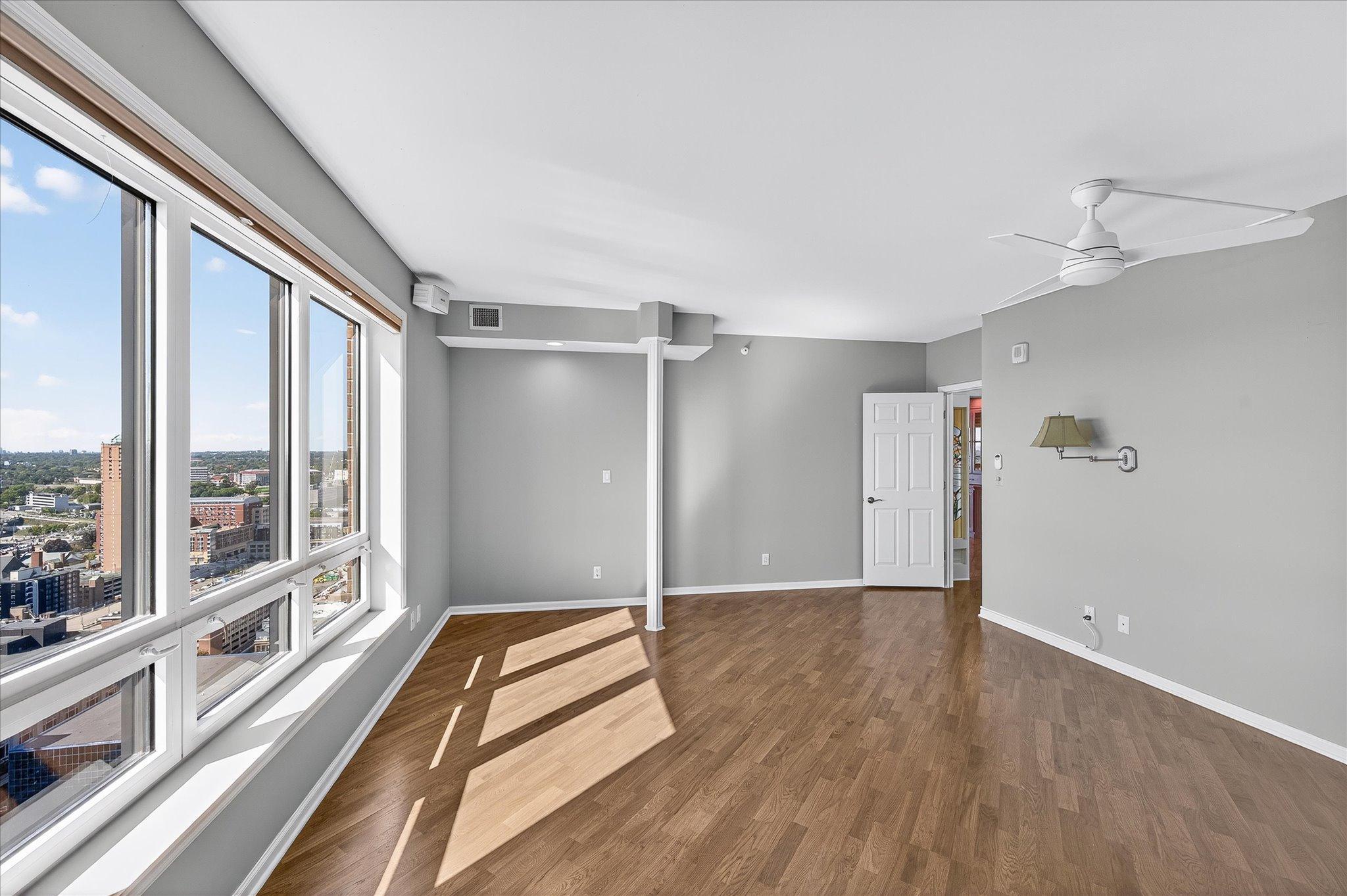 168 6th Street E 3501/3506 Property Photo 24