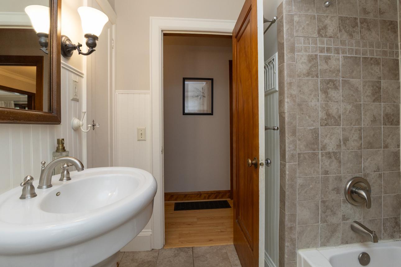 1084 Bradley Street Property Photo 17
