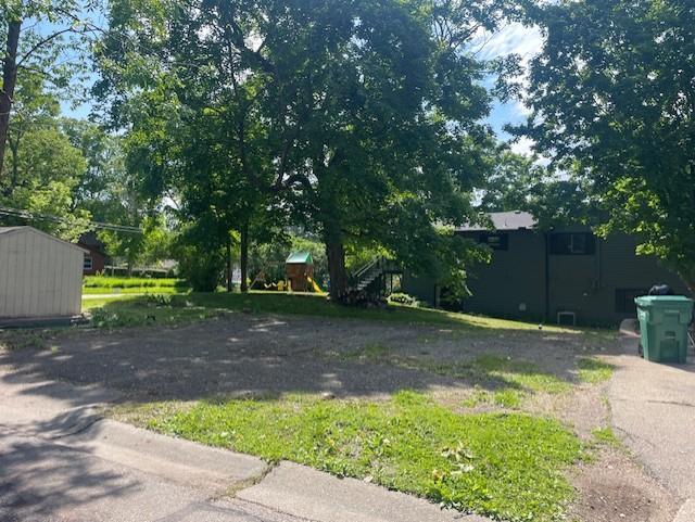 1689 Canary Lane Property Photo 6