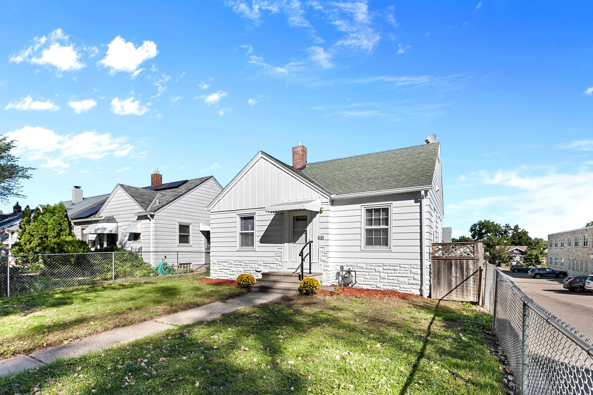 1119 Van Buren Avenue Property Photo 1