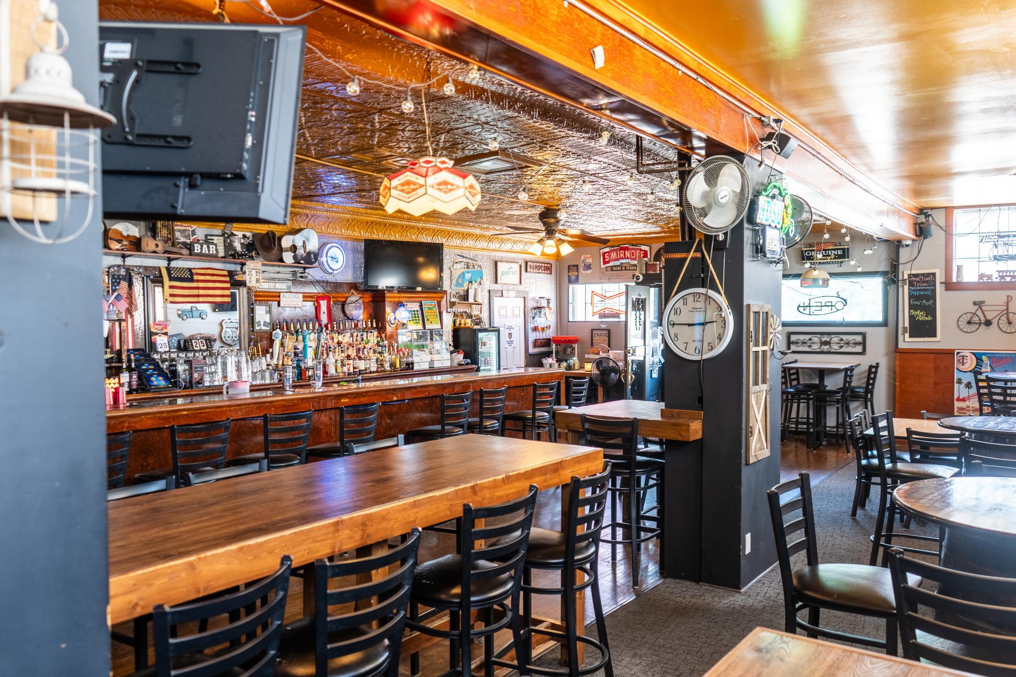 107 4th Avenue W Property Photo 6