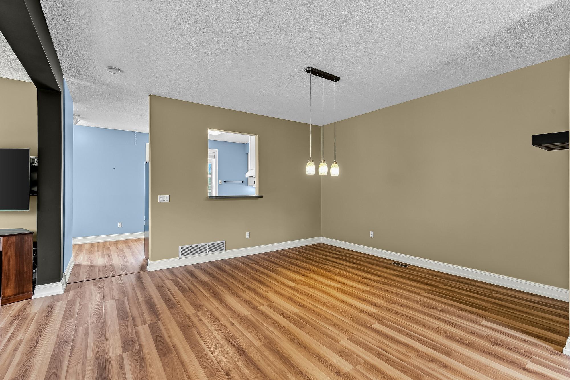 416 Duke Street Property Photo 10