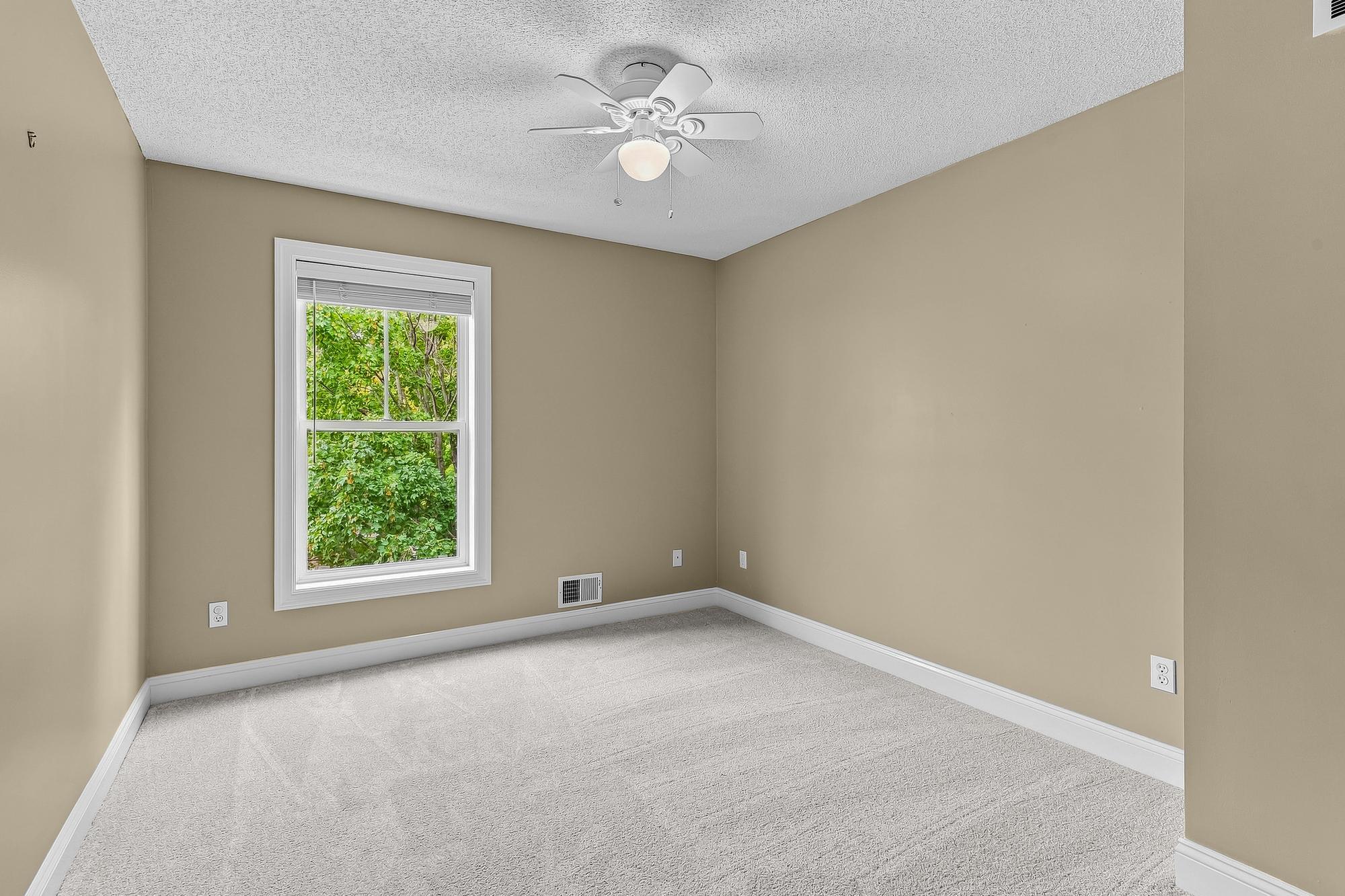 416 Duke Street Property Photo 26
