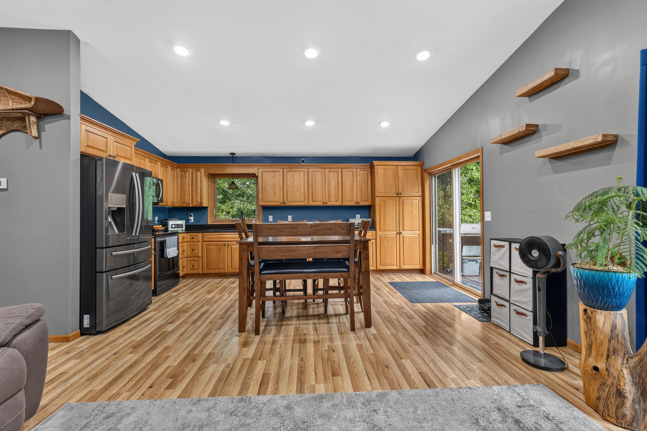 16046 Woodrow Road Property Photo 7