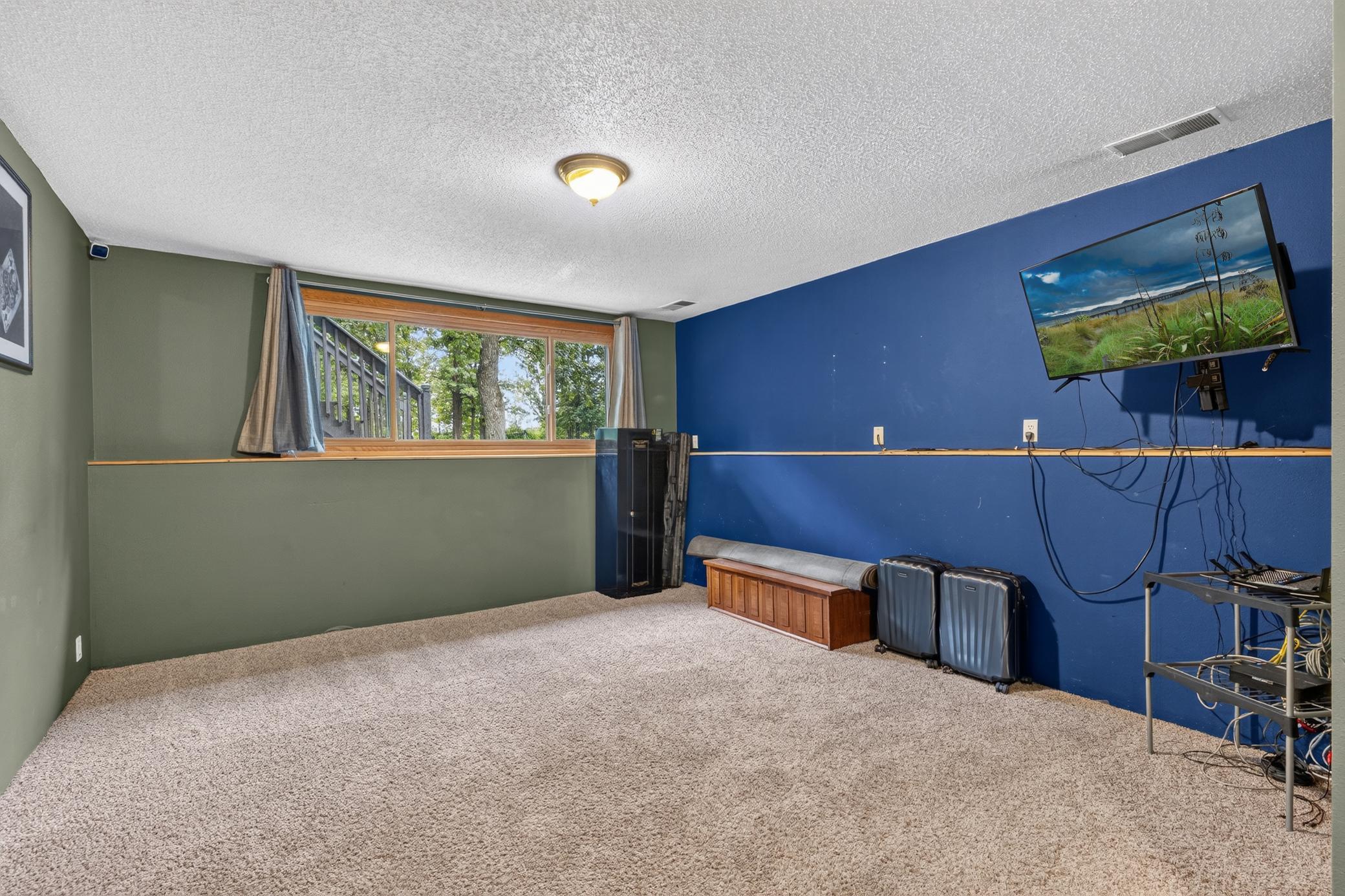 16046 Woodrow Road Property Photo 17