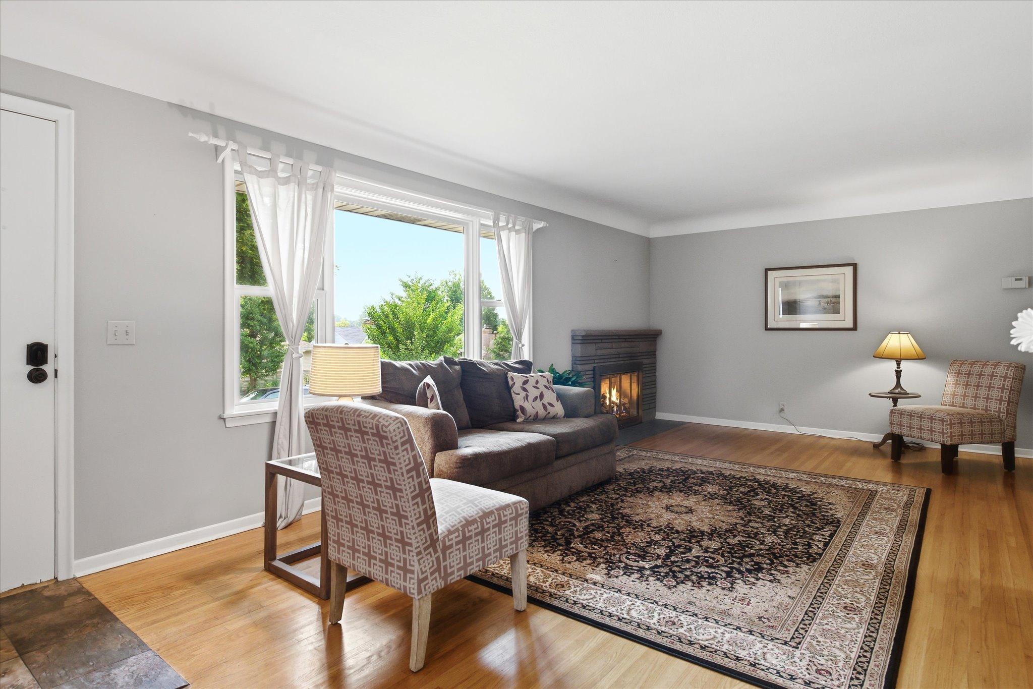 6026 James Avenue S Property Photo 2