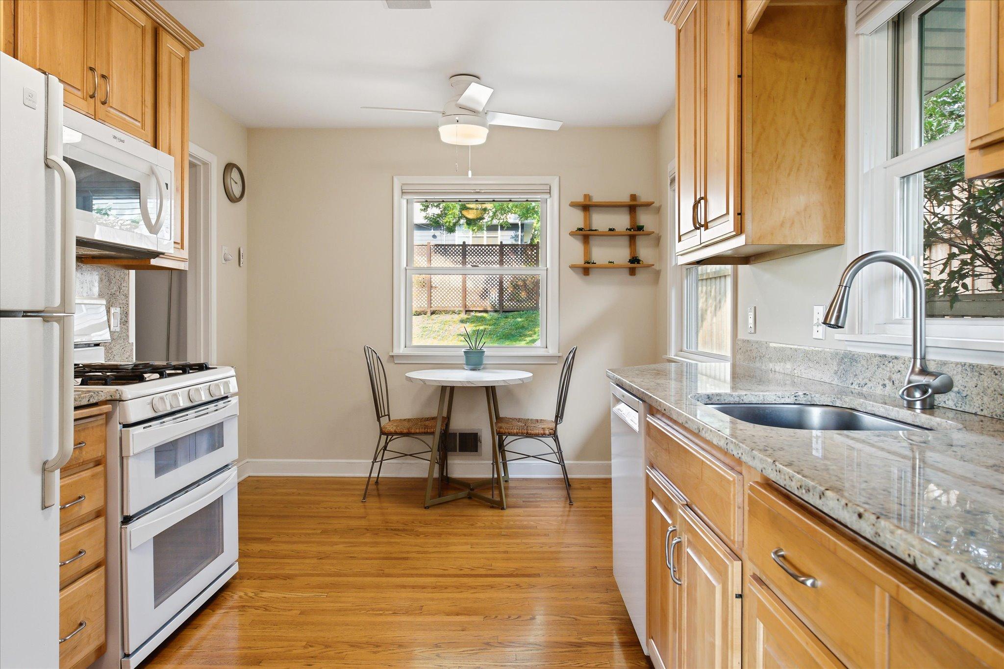 6026 James Avenue S Property Photo 9