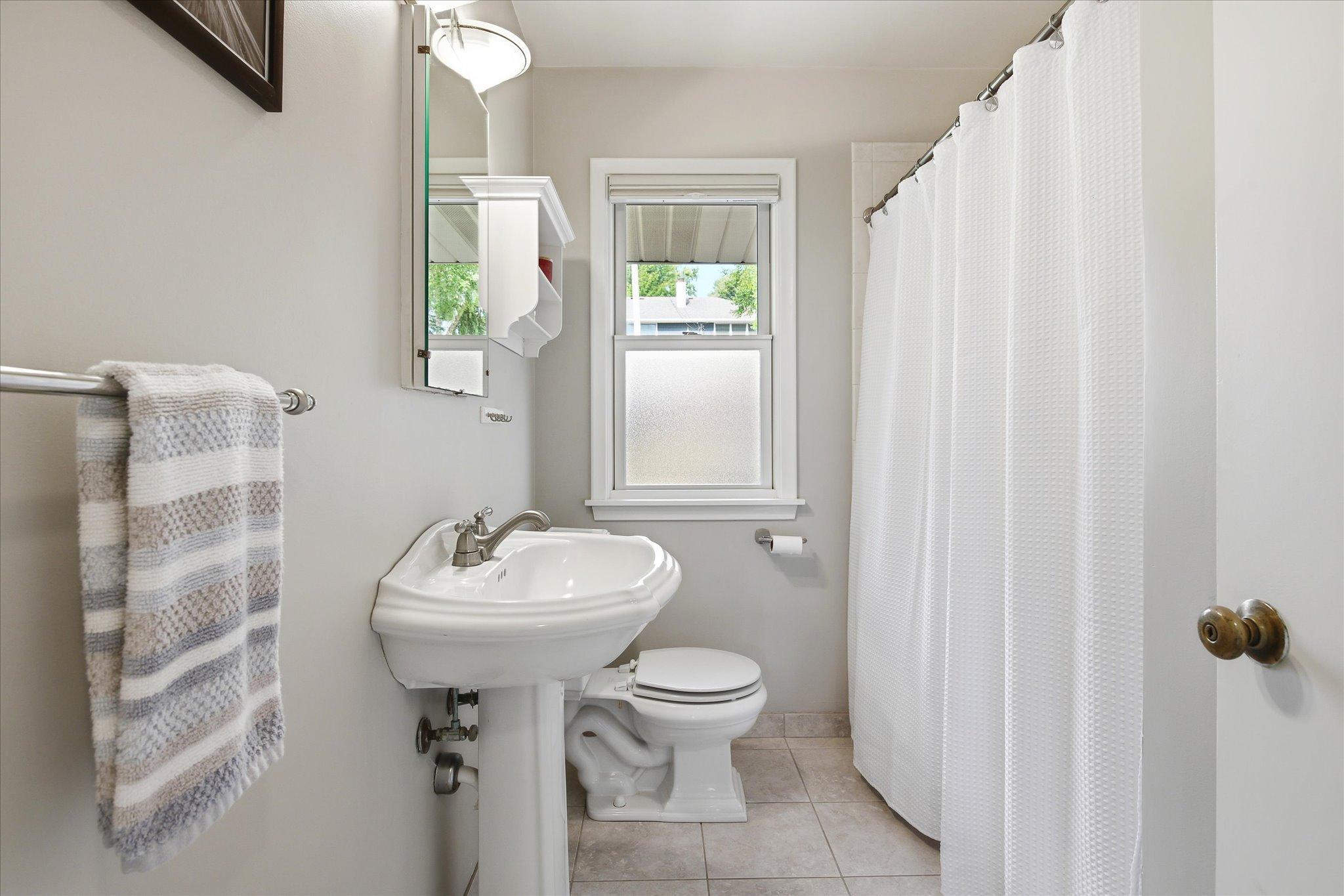 6026 James Avenue S Property Photo 16