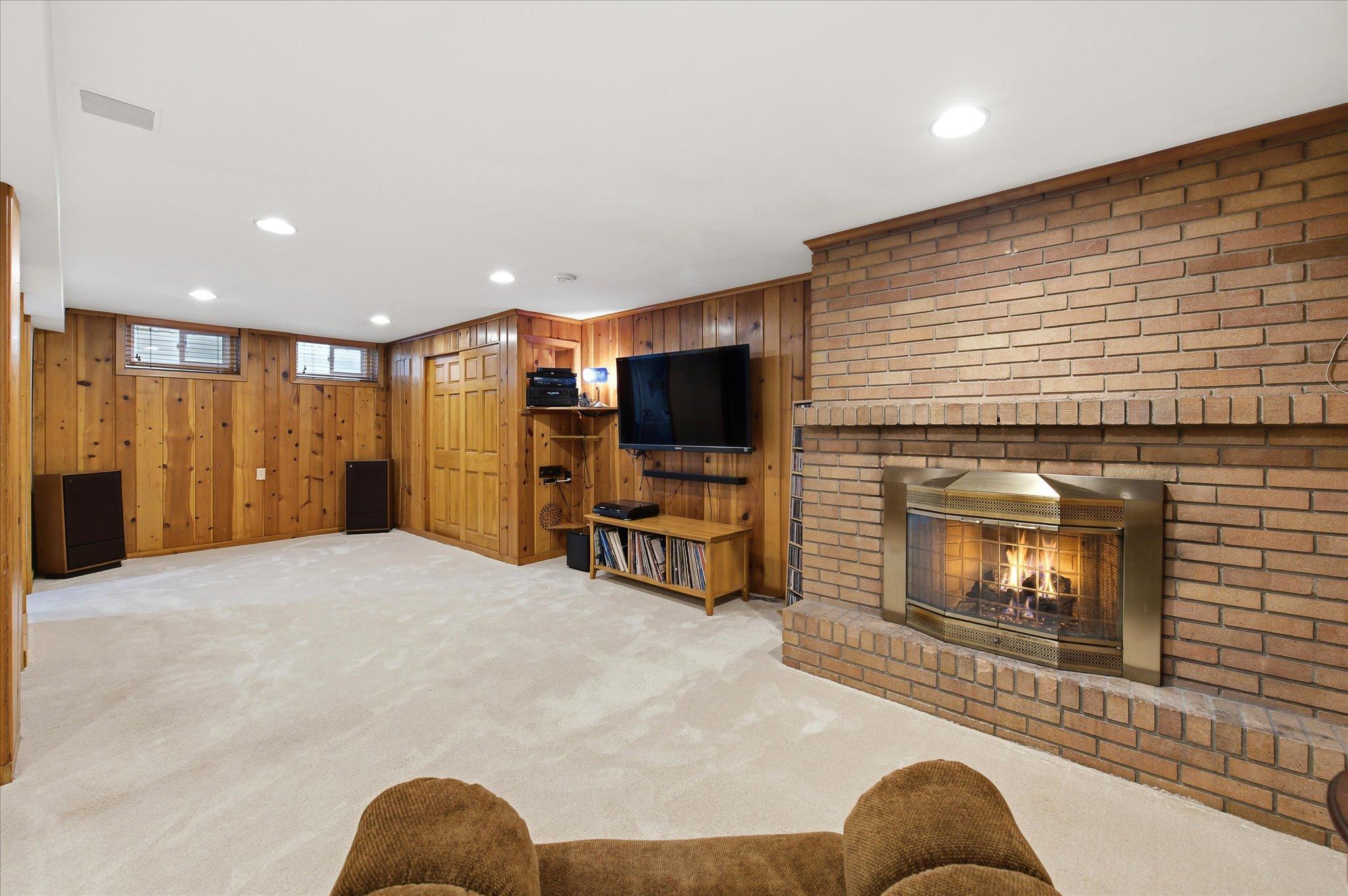 6026 James Avenue S Property Photo 29
