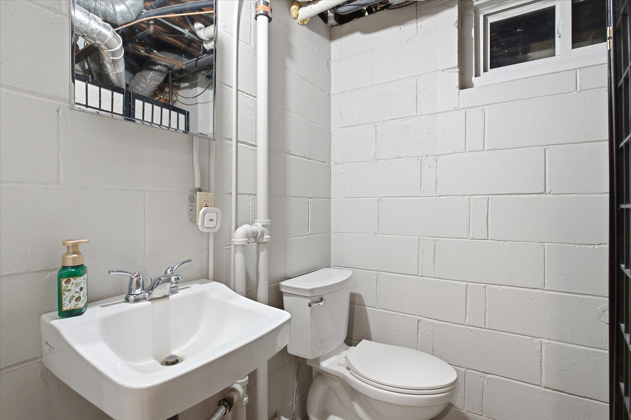 6026 James Avenue S Property Photo 30