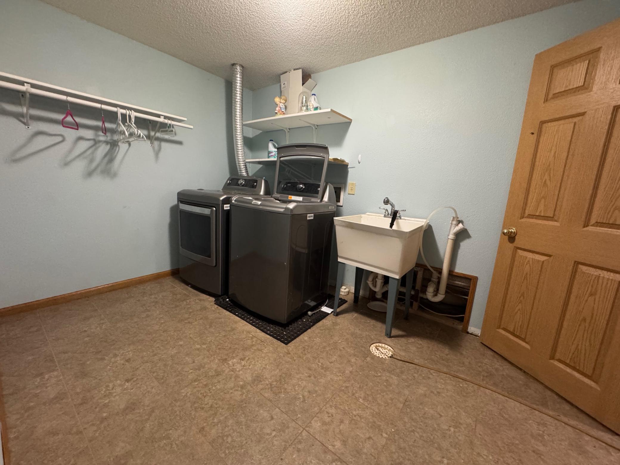 408 Southview Drive Property Photo 14