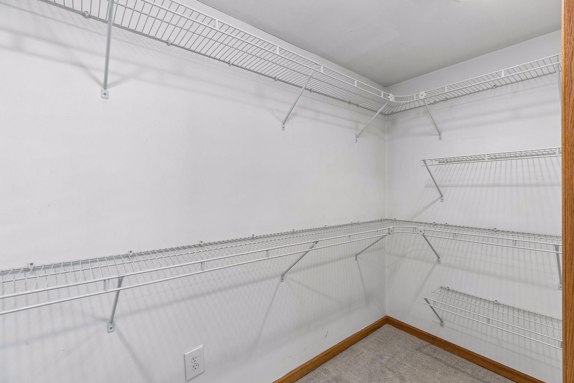 4817 Zenith Avenue S Property Photo 28