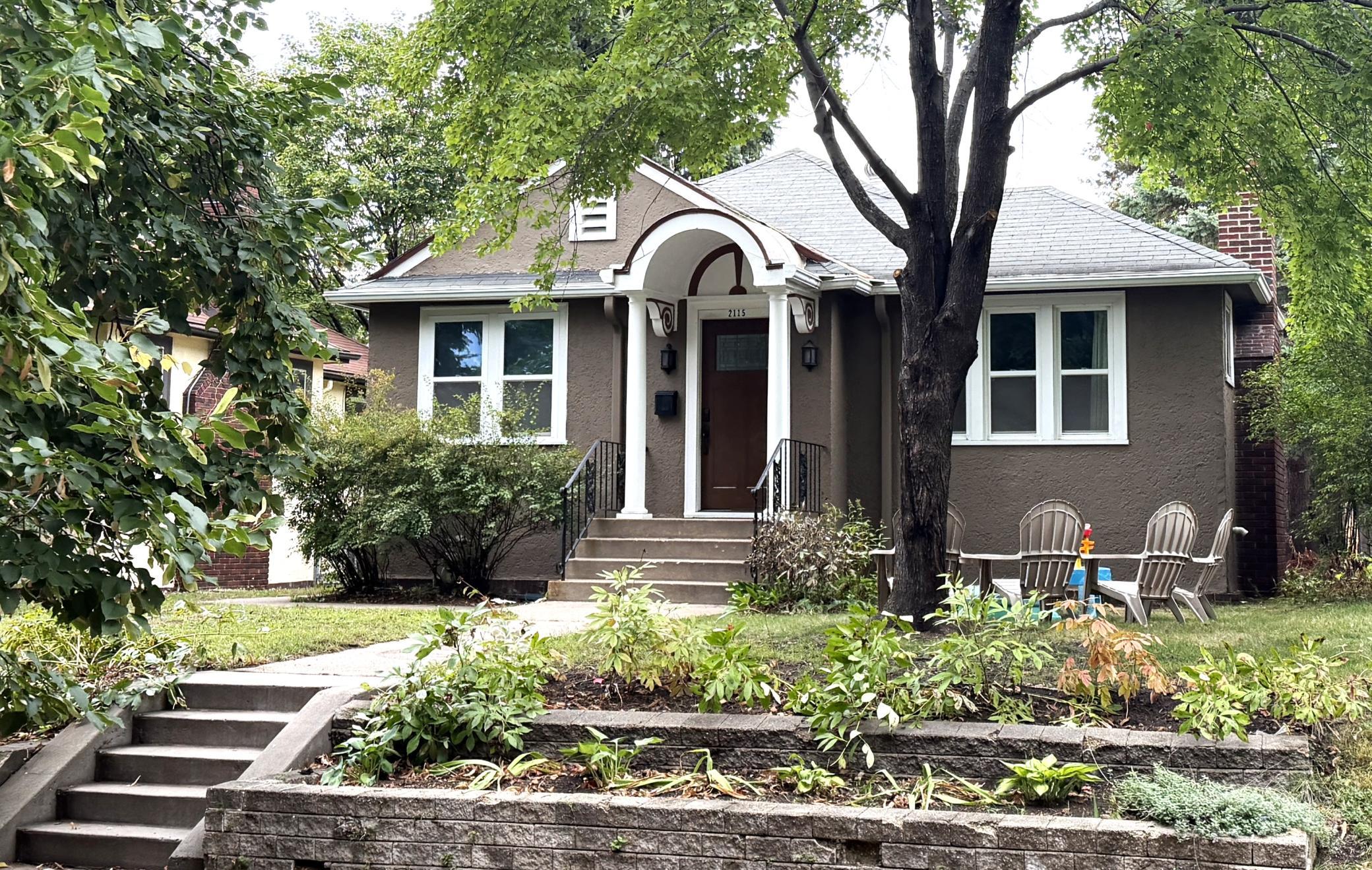 2115 Palace Avenue Property Photo