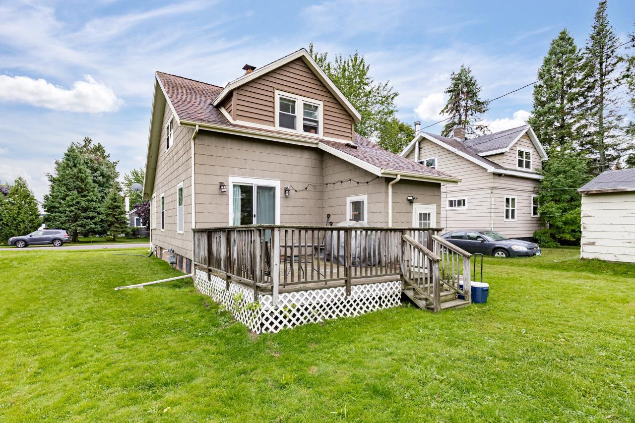 9239 Meadow Street Property Photo 6