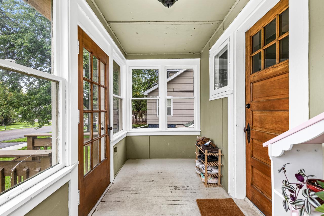 9239 Meadow Street Property Photo 11