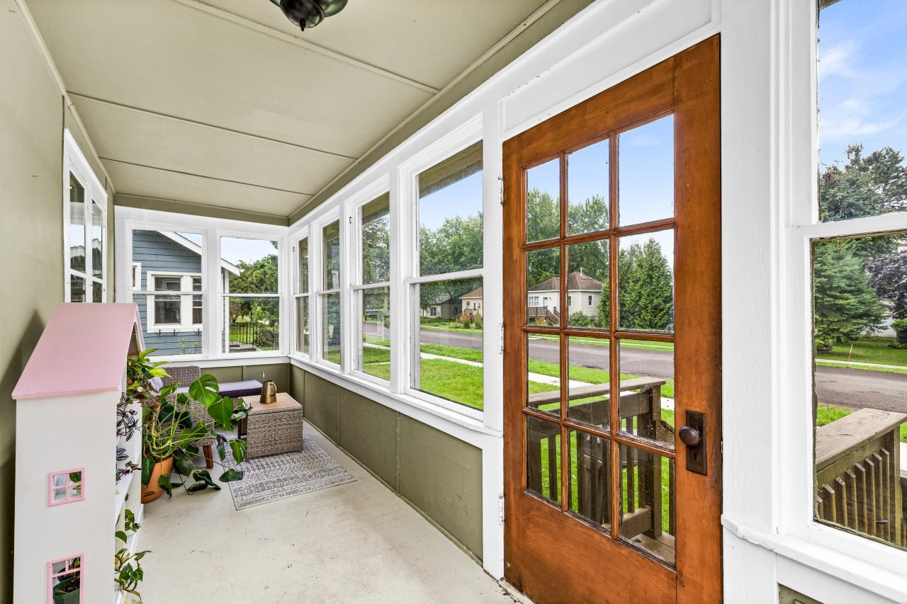 9239 Meadow Street Property Photo 13