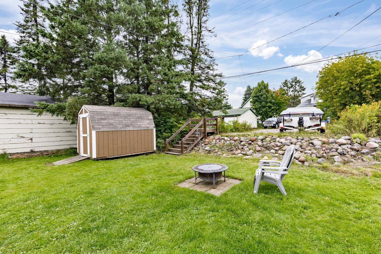 9239 Meadow Street Property Photo 15