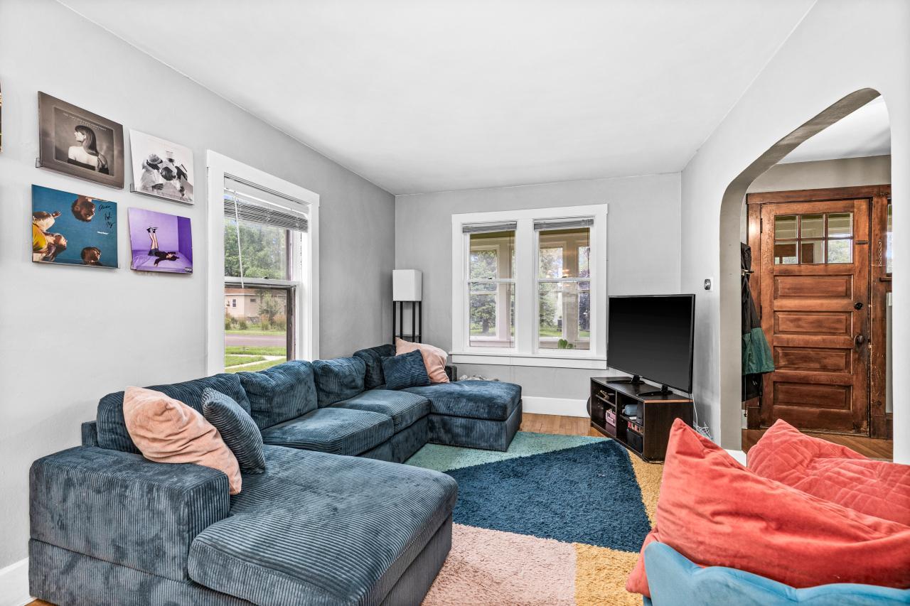 9239 Meadow Street Property Photo 17