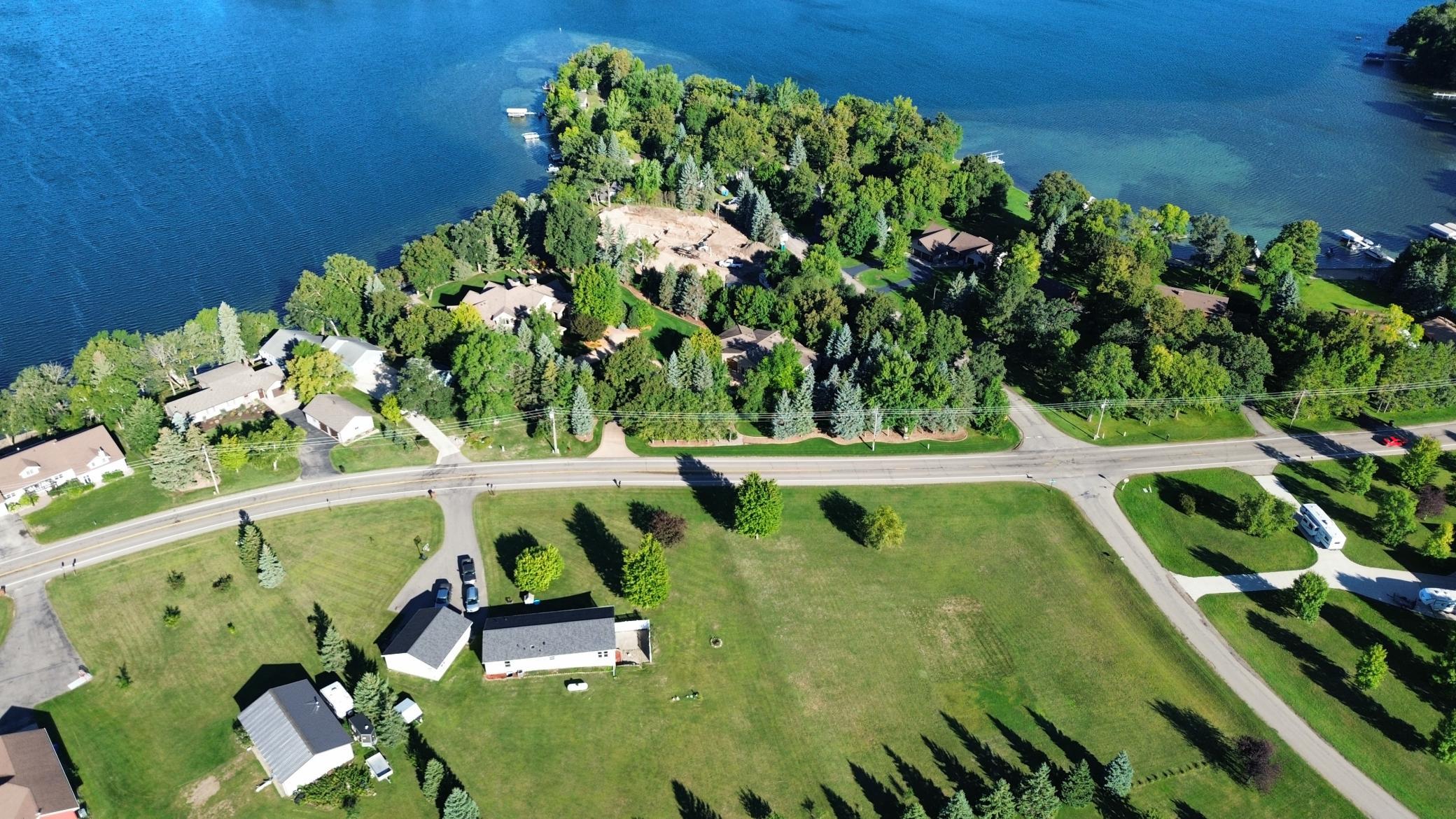 2257 Long Lake Road Property Photo 4
