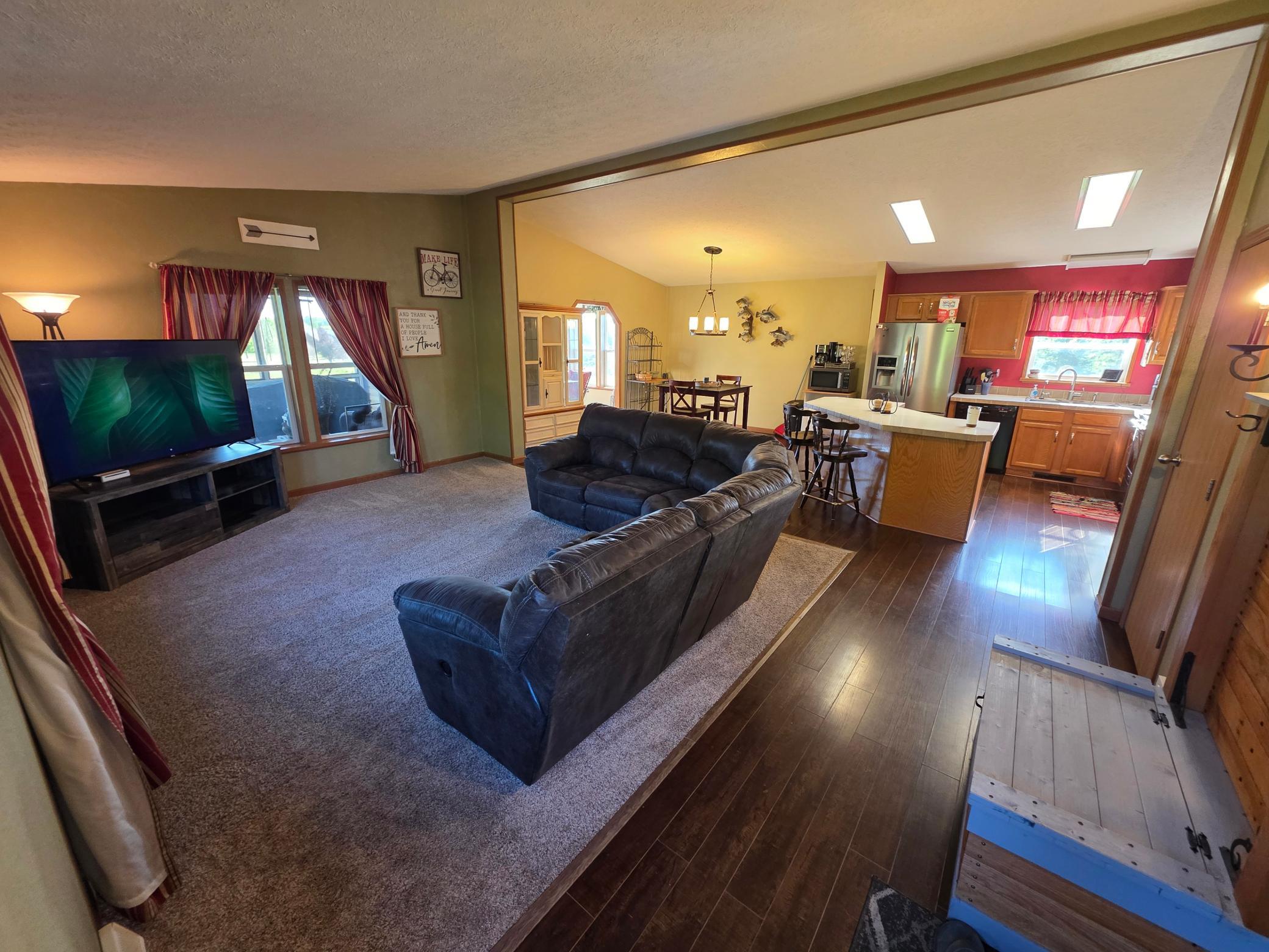 2257 Long Lake Road Property Photo 5