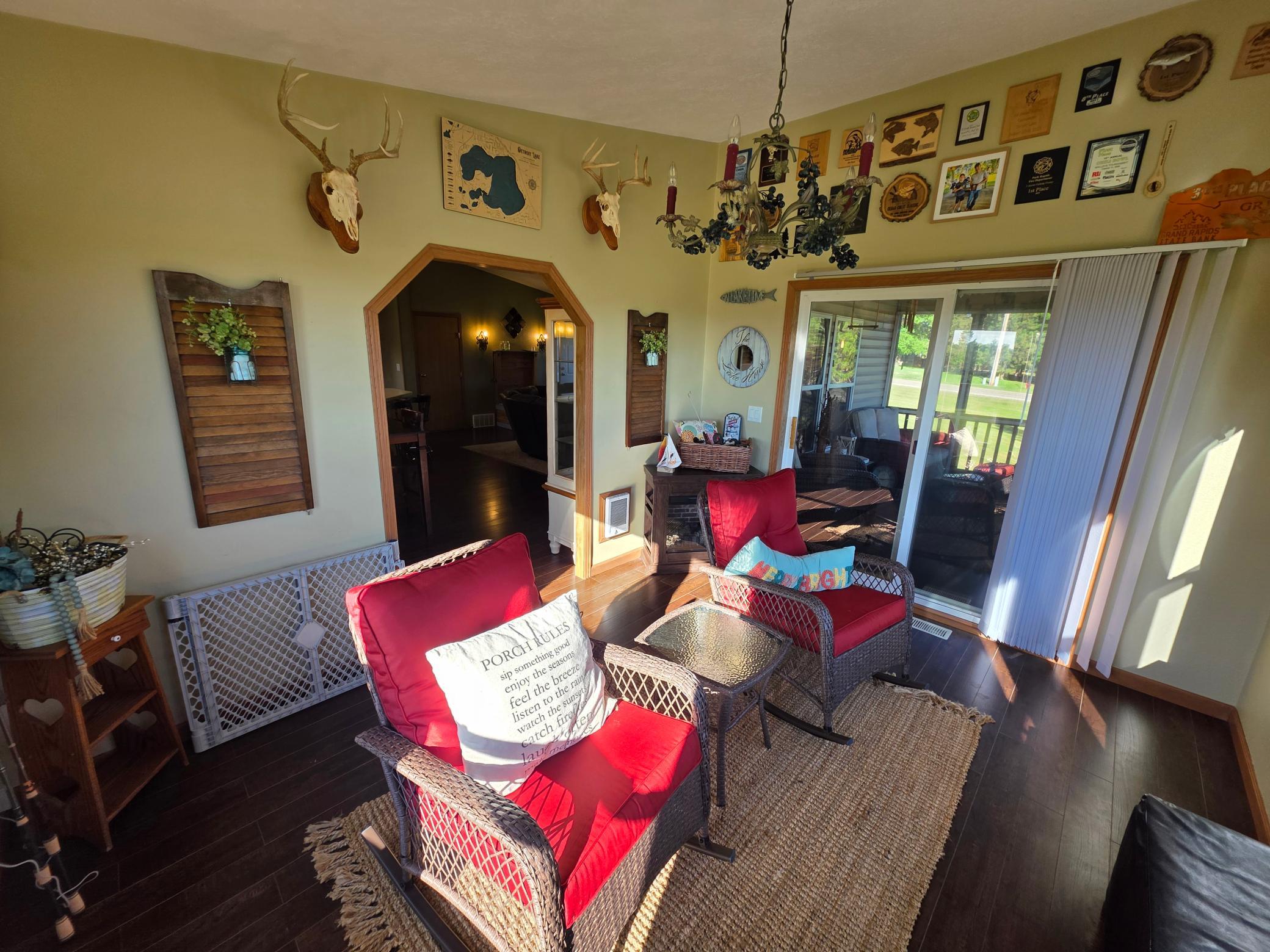2257 Long Lake Road Property Photo 8