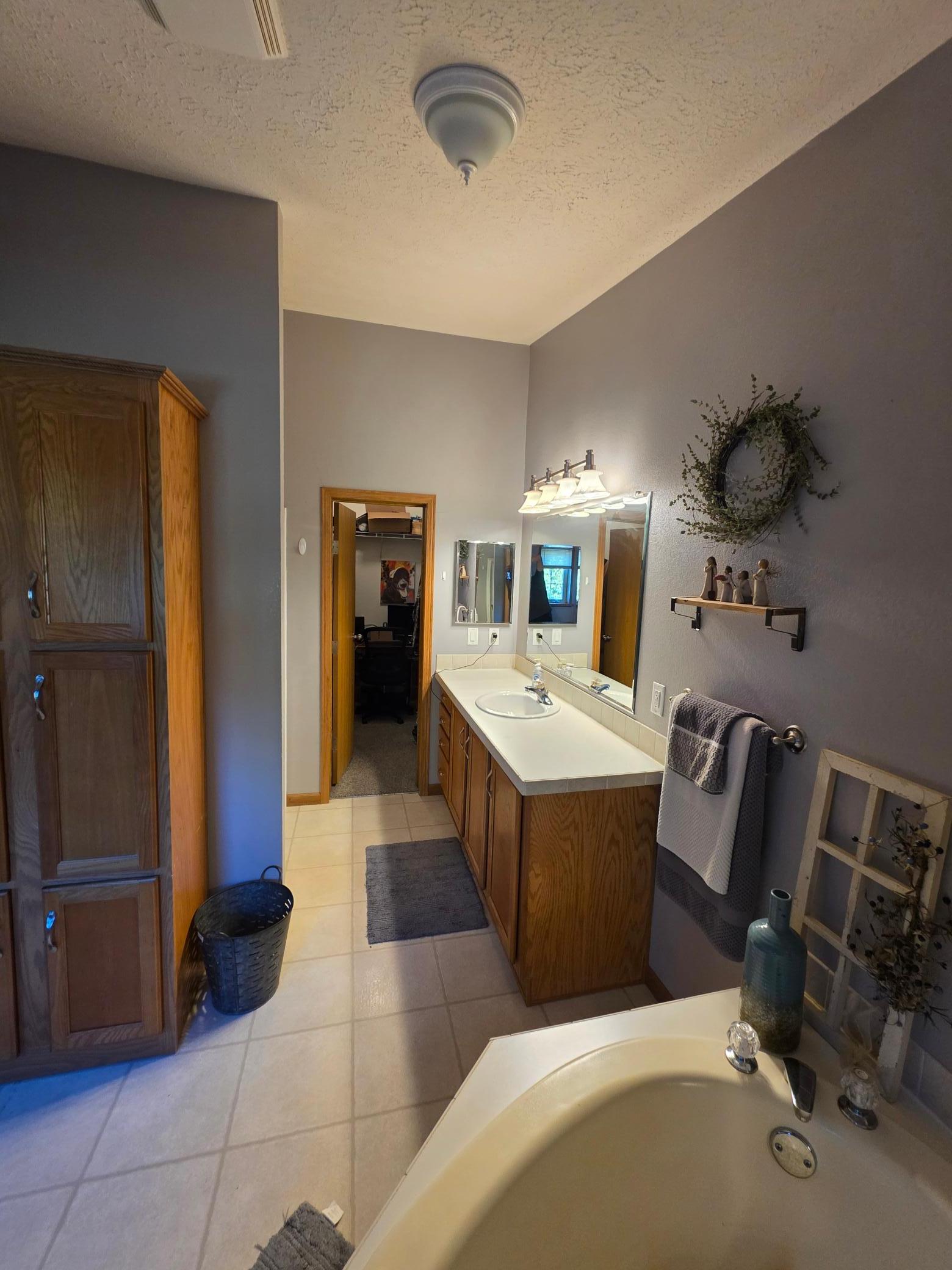 2257 Long Lake Road Property Photo 19