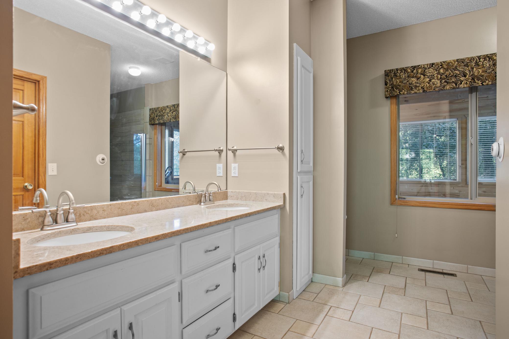 16682 Hanson Boulevard Nw Property Photo 23