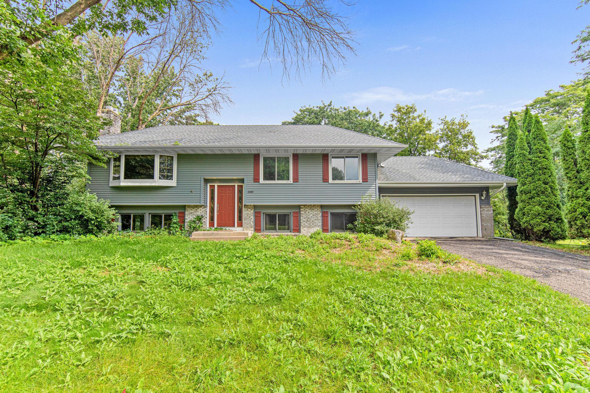 2400 E 125th Street