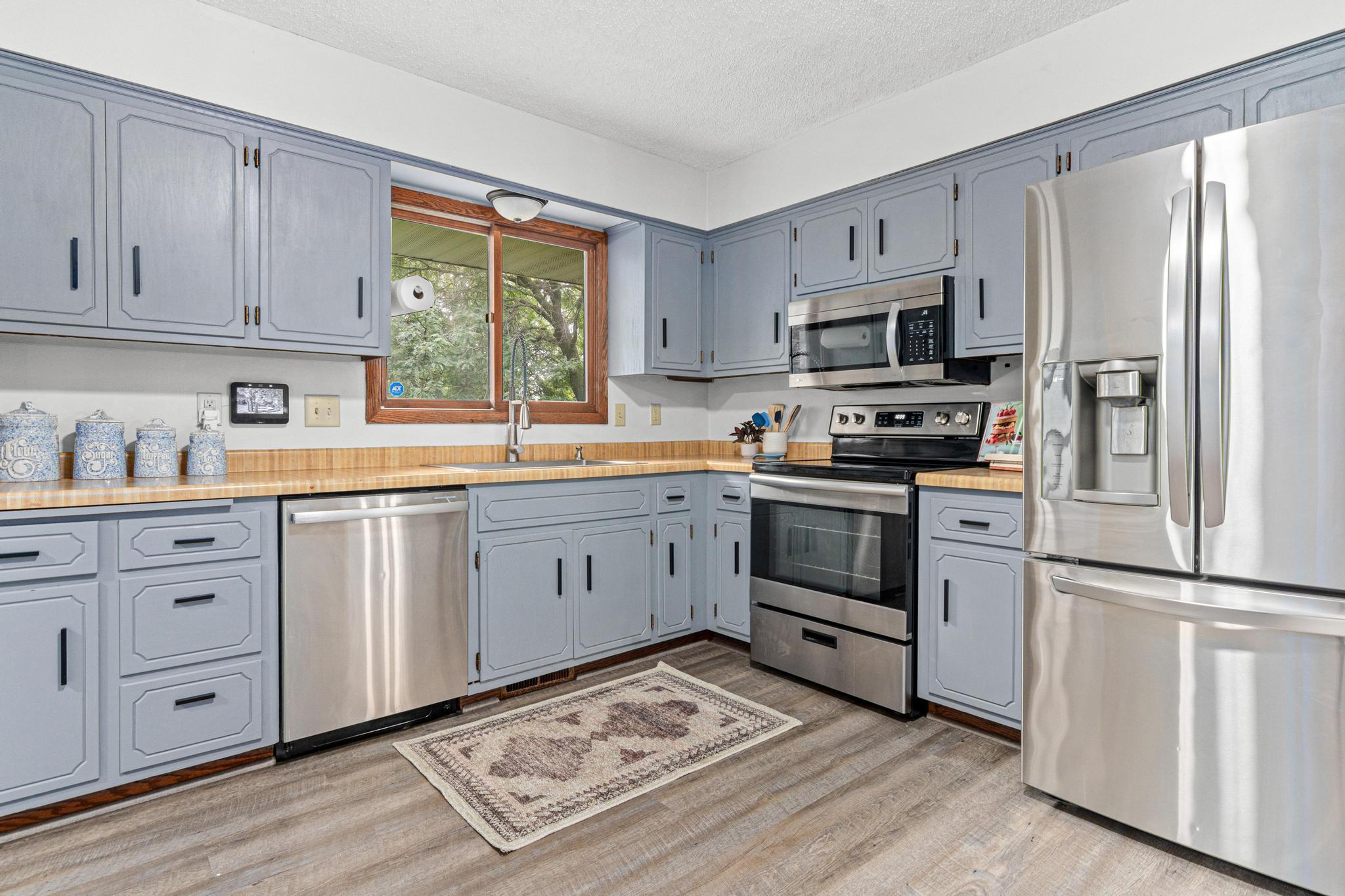 2400 E 125th Street Property Photo 12