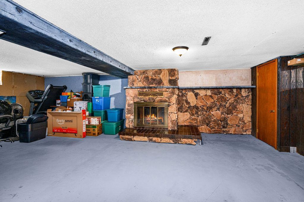 401 W Gary Street Property Photo 17