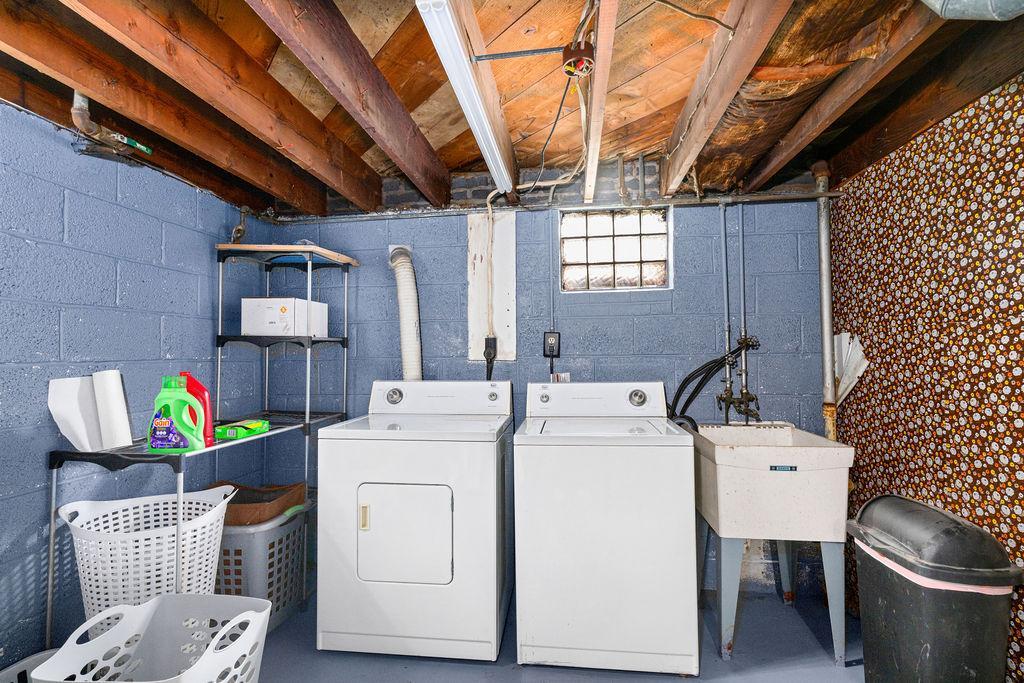 401 W Gary Street Property Photo 18