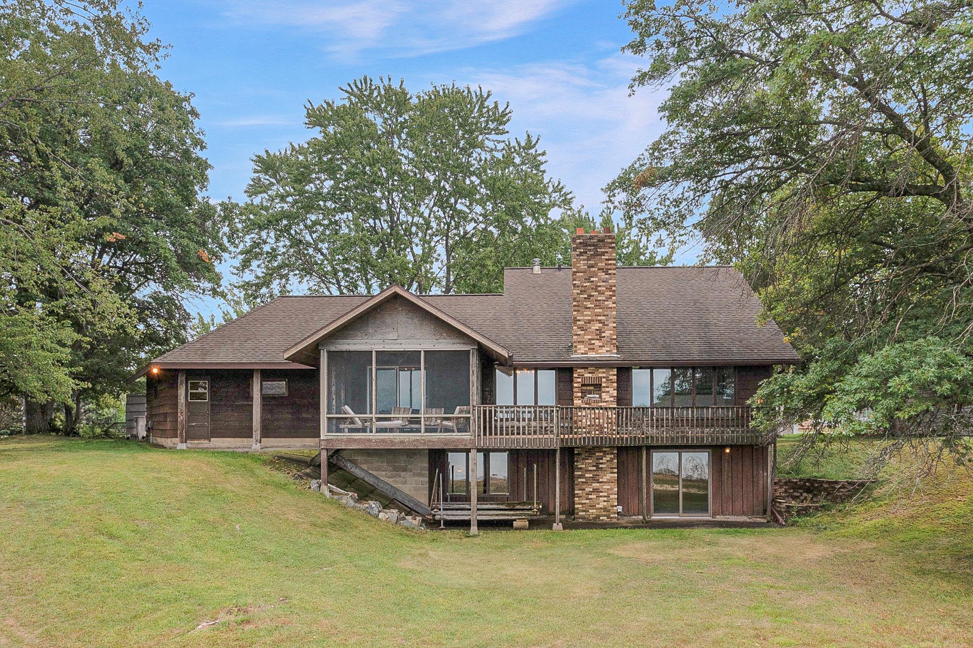 13567 Maplewood Drive Property Photo 1