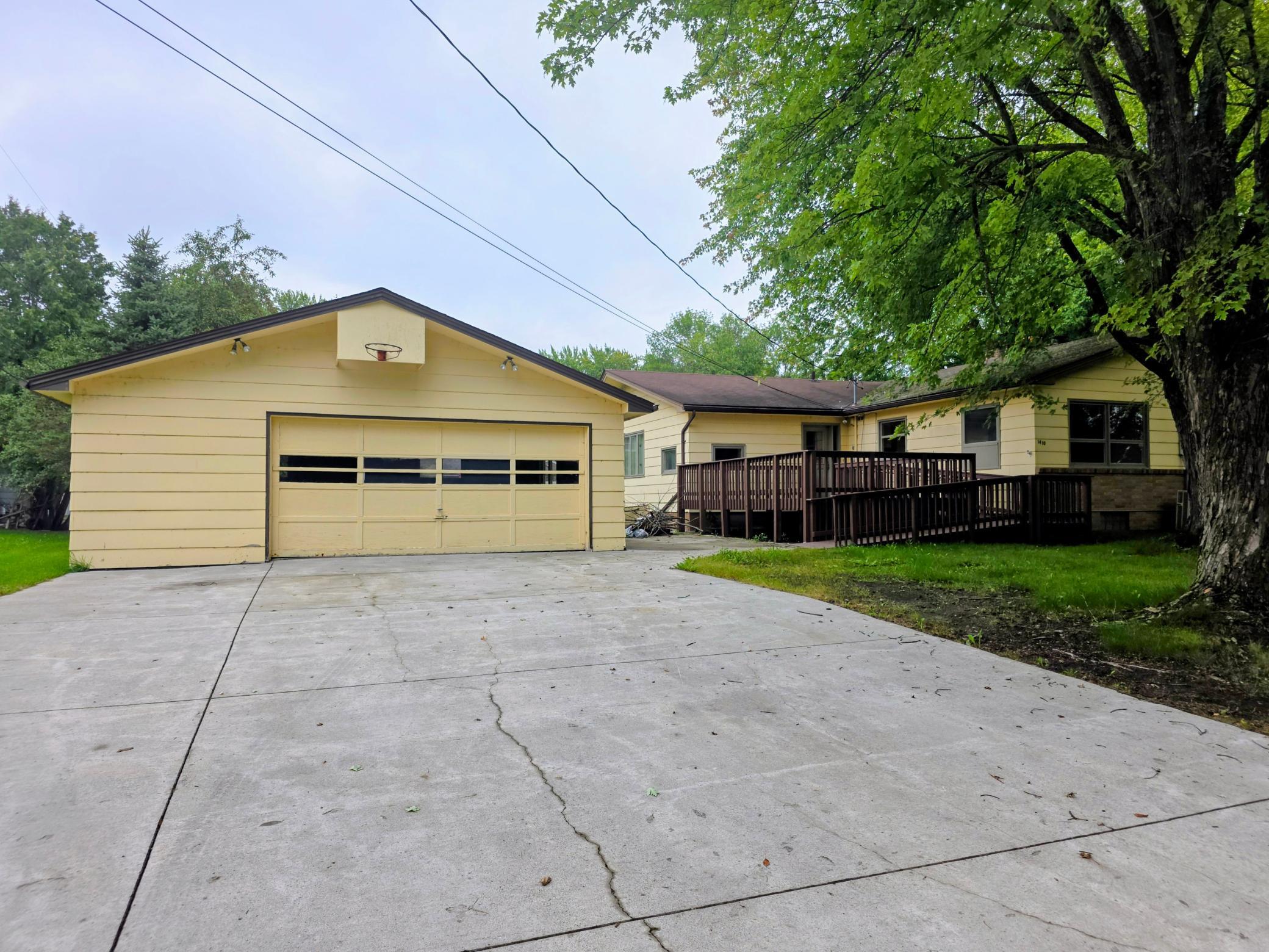 1410 Home Lane Property Photo 4