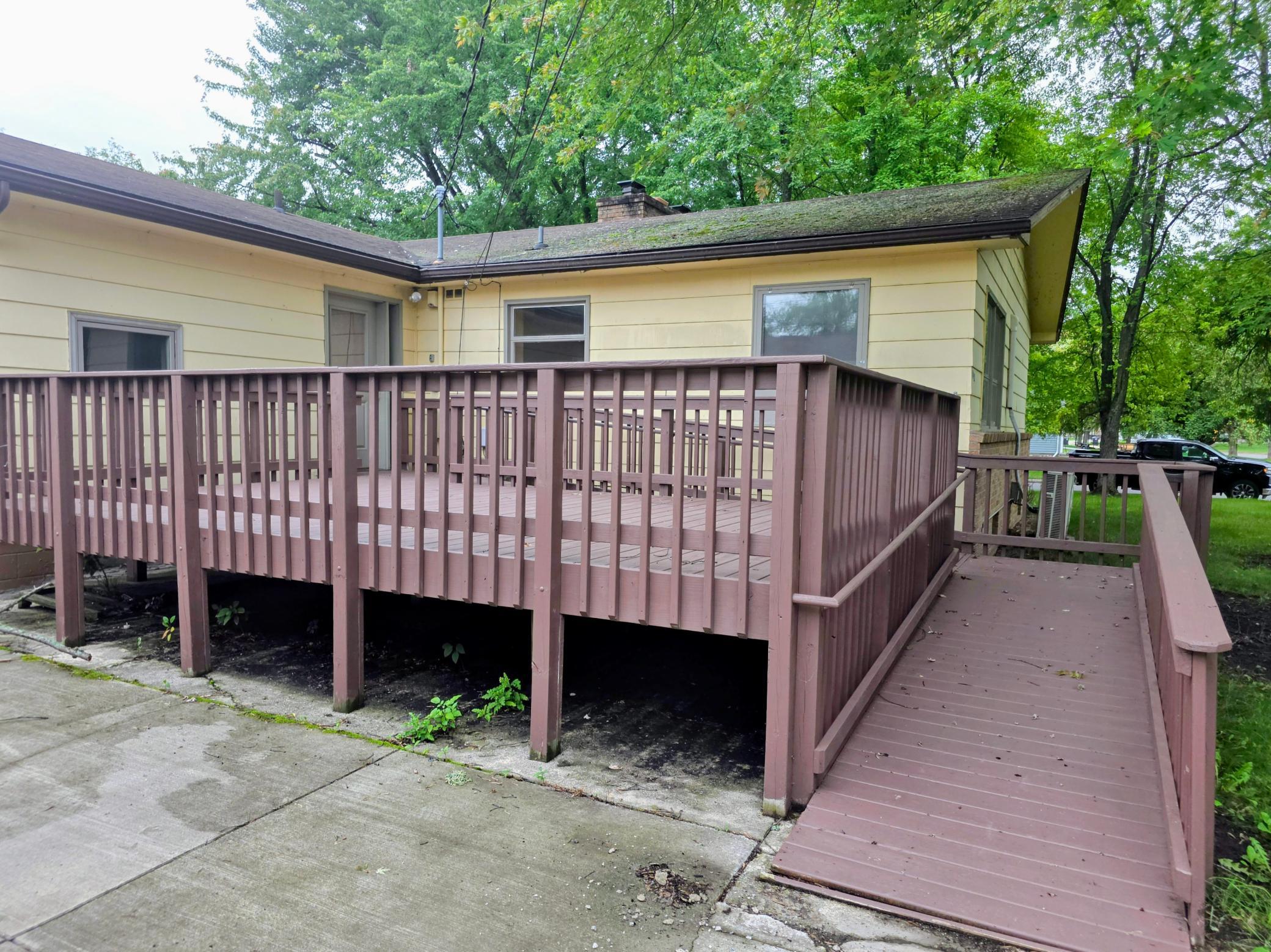 1410 Home Lane Property Photo 5