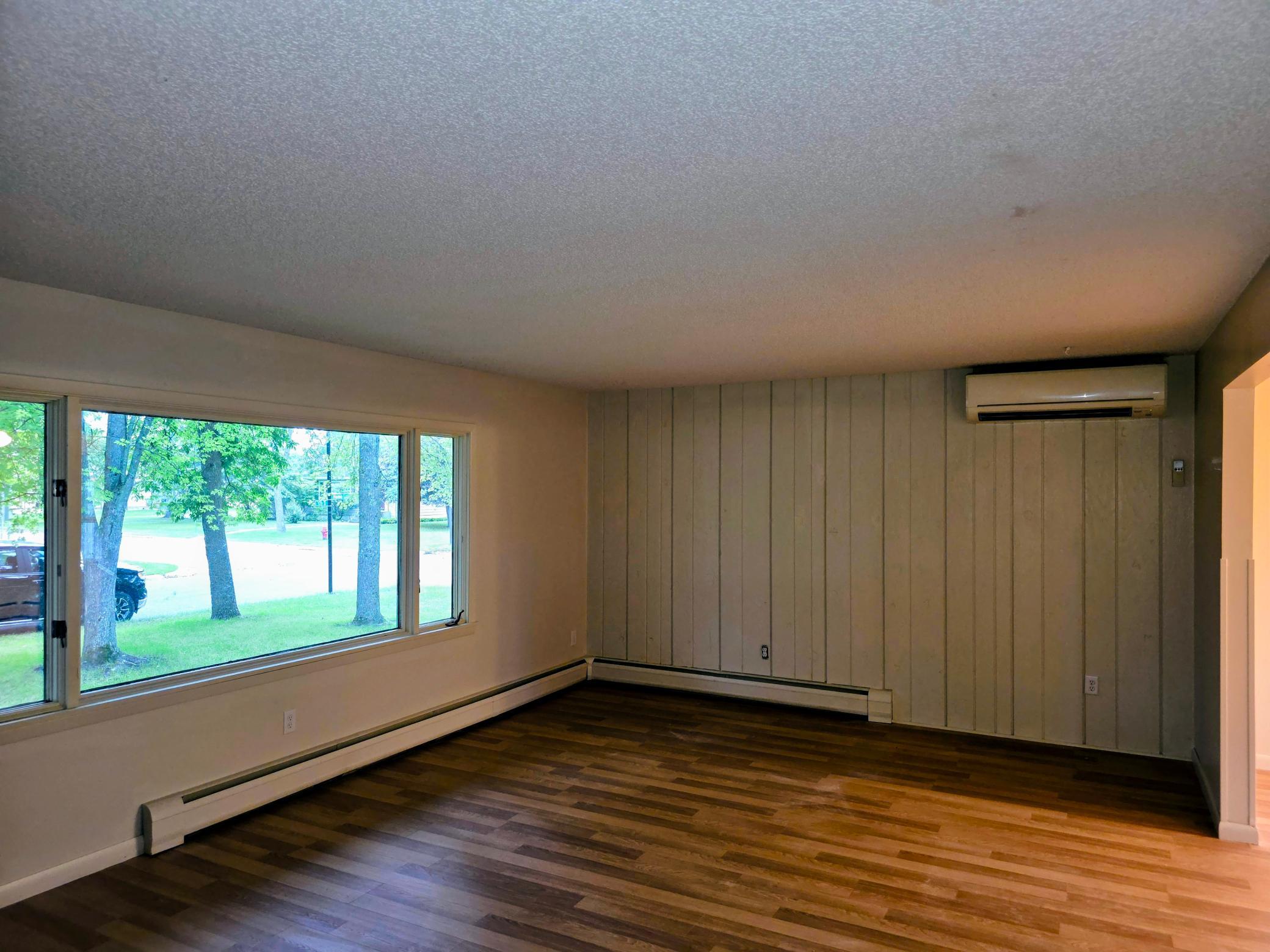 1410 Home Lane Property Photo 6