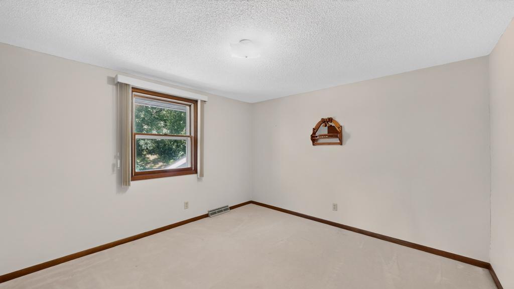 717 Cliff Street Ne Property Photo 28