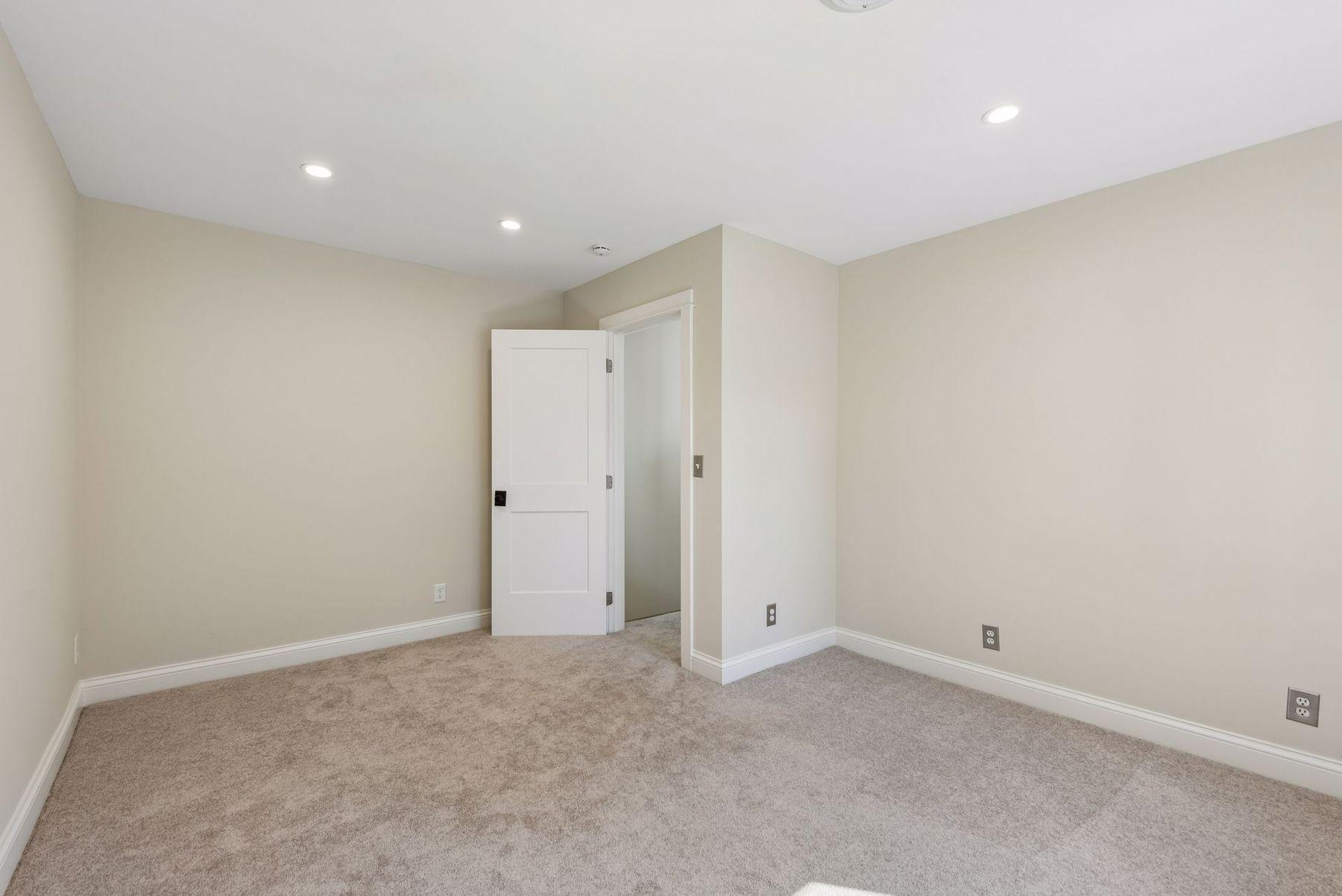4525 Abbott Avenue S Property Photo 21