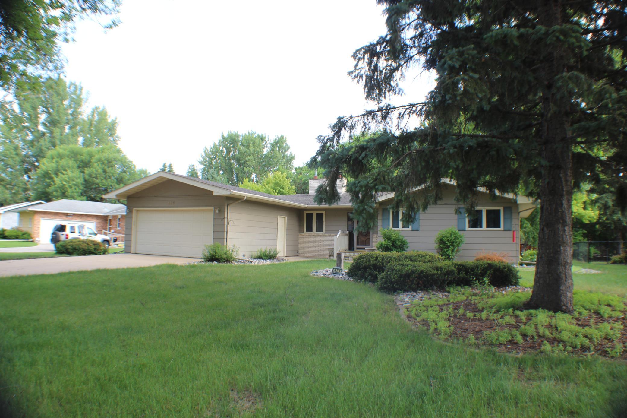 421 Dale Avenue Property Photo 1