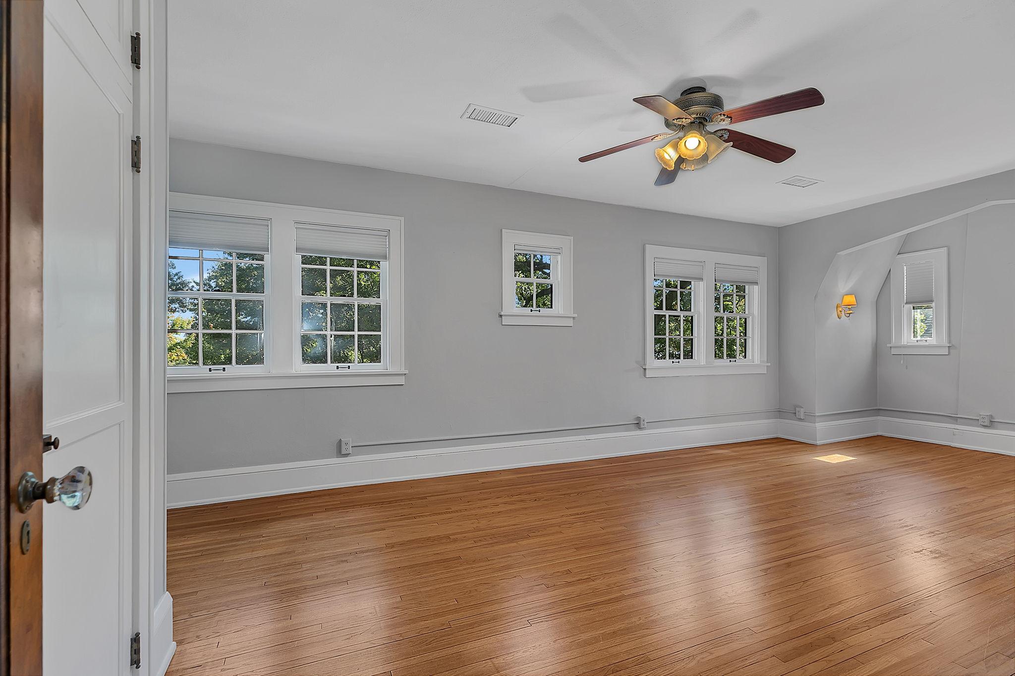 909 6th Avenue N Property Photo 22