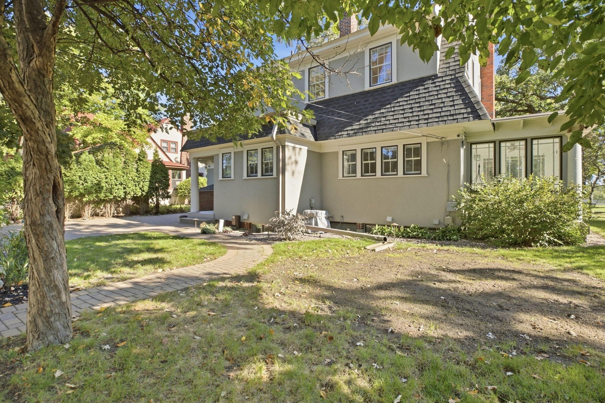 909 6th Avenue N Property Photo 39