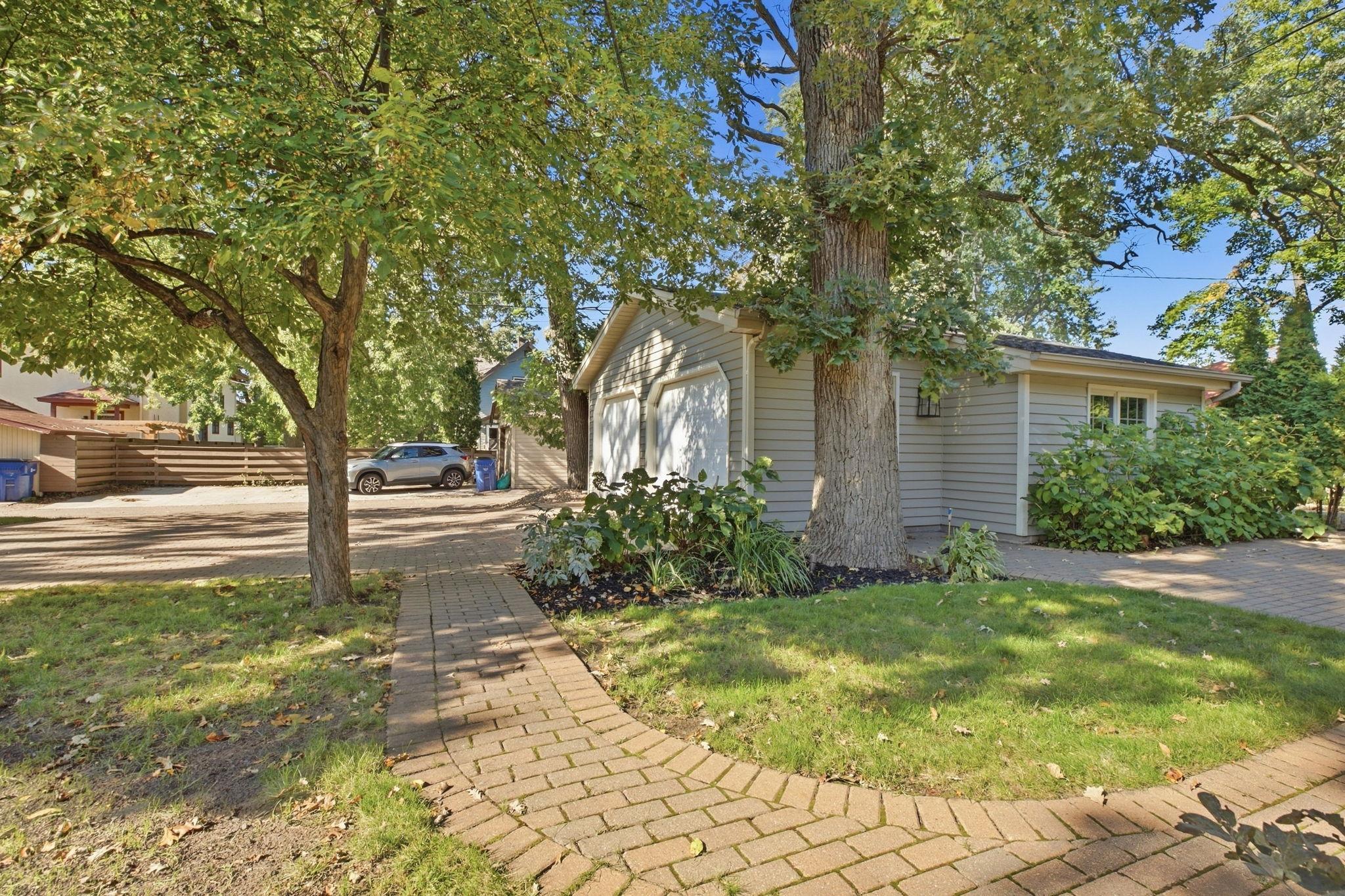 909 6th Avenue N Property Photo 41