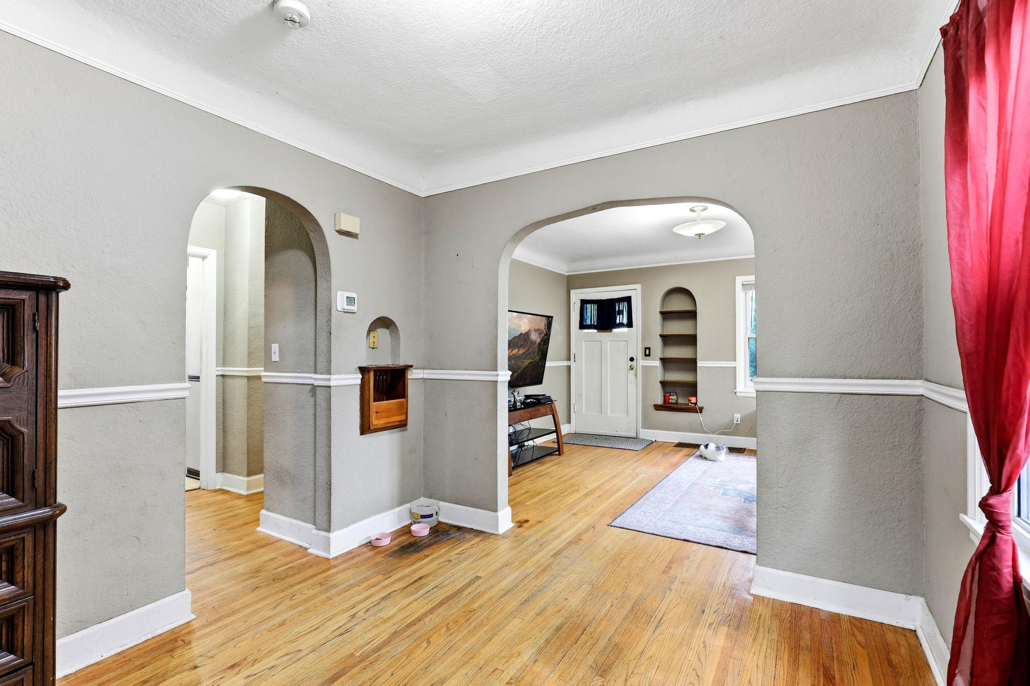 5447 Bryant Avenue N Property Photo 5