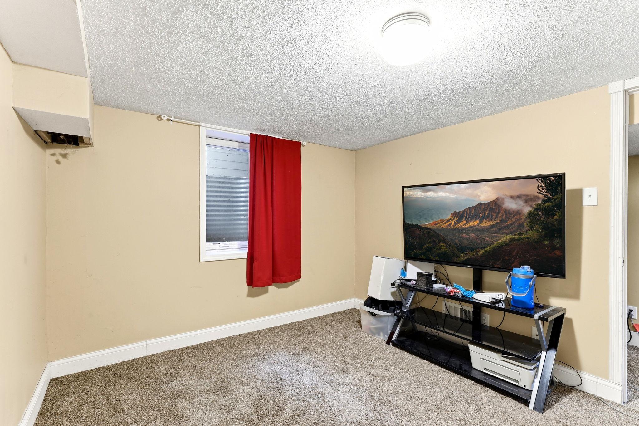 5447 Bryant Avenue N Property Photo 19