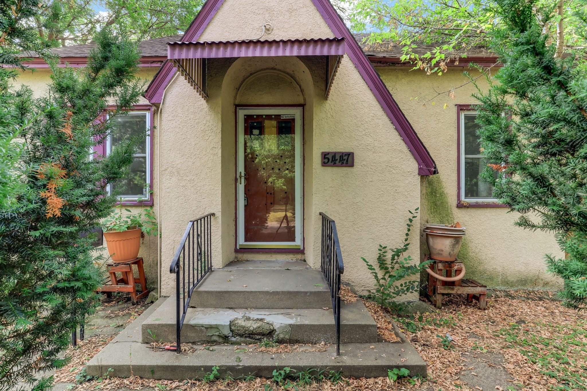 5447 Bryant Avenue N Property Photo 27
