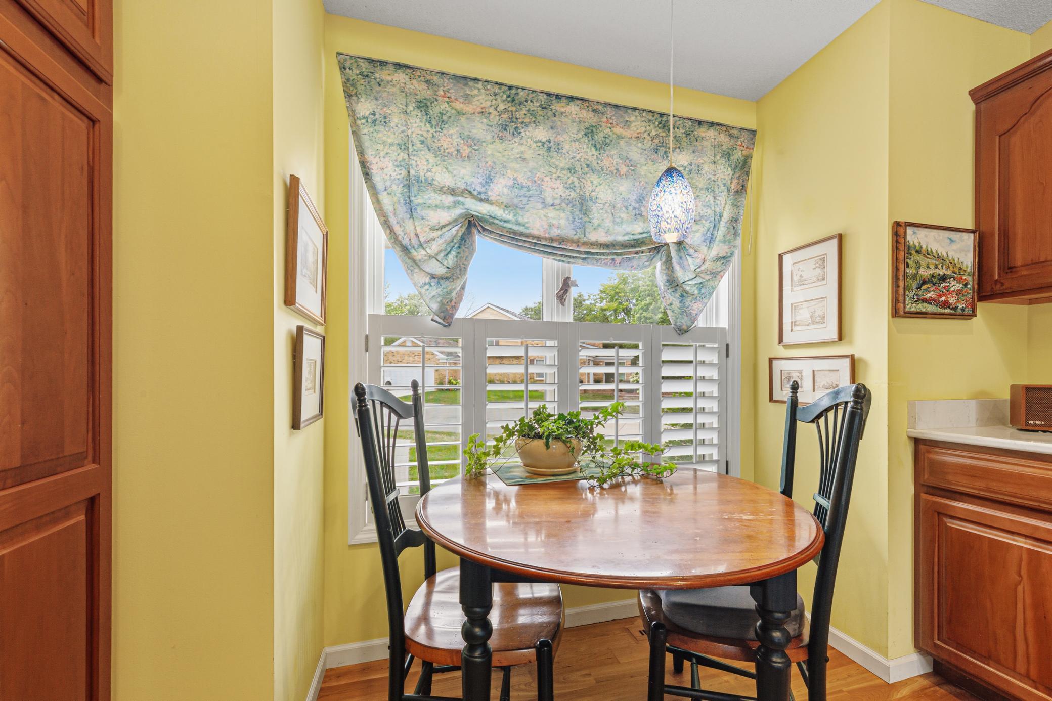 1267 Woodley Street E Property Photo 13