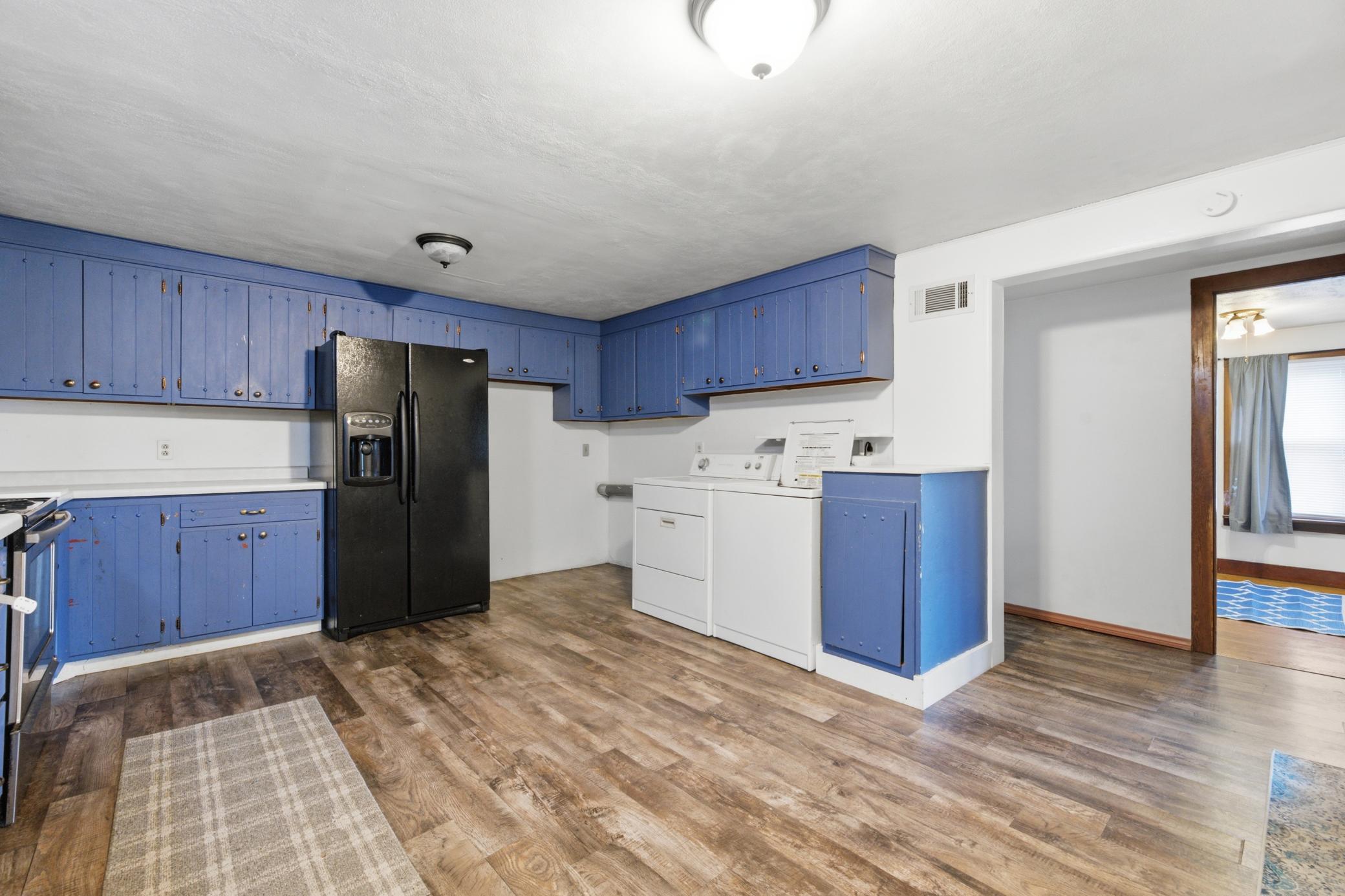 142 Washington Street Property Photo 4