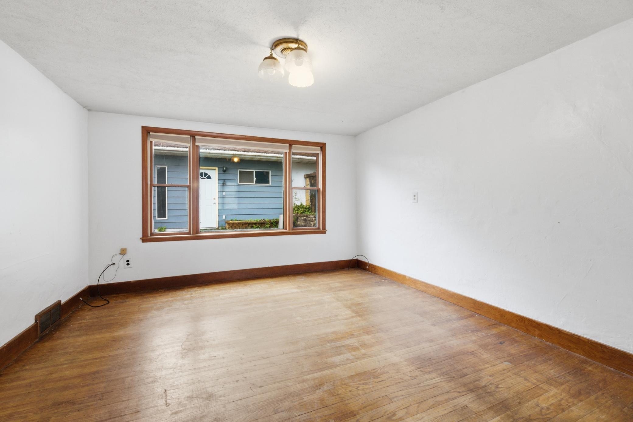 142 Washington Street Property Photo 10
