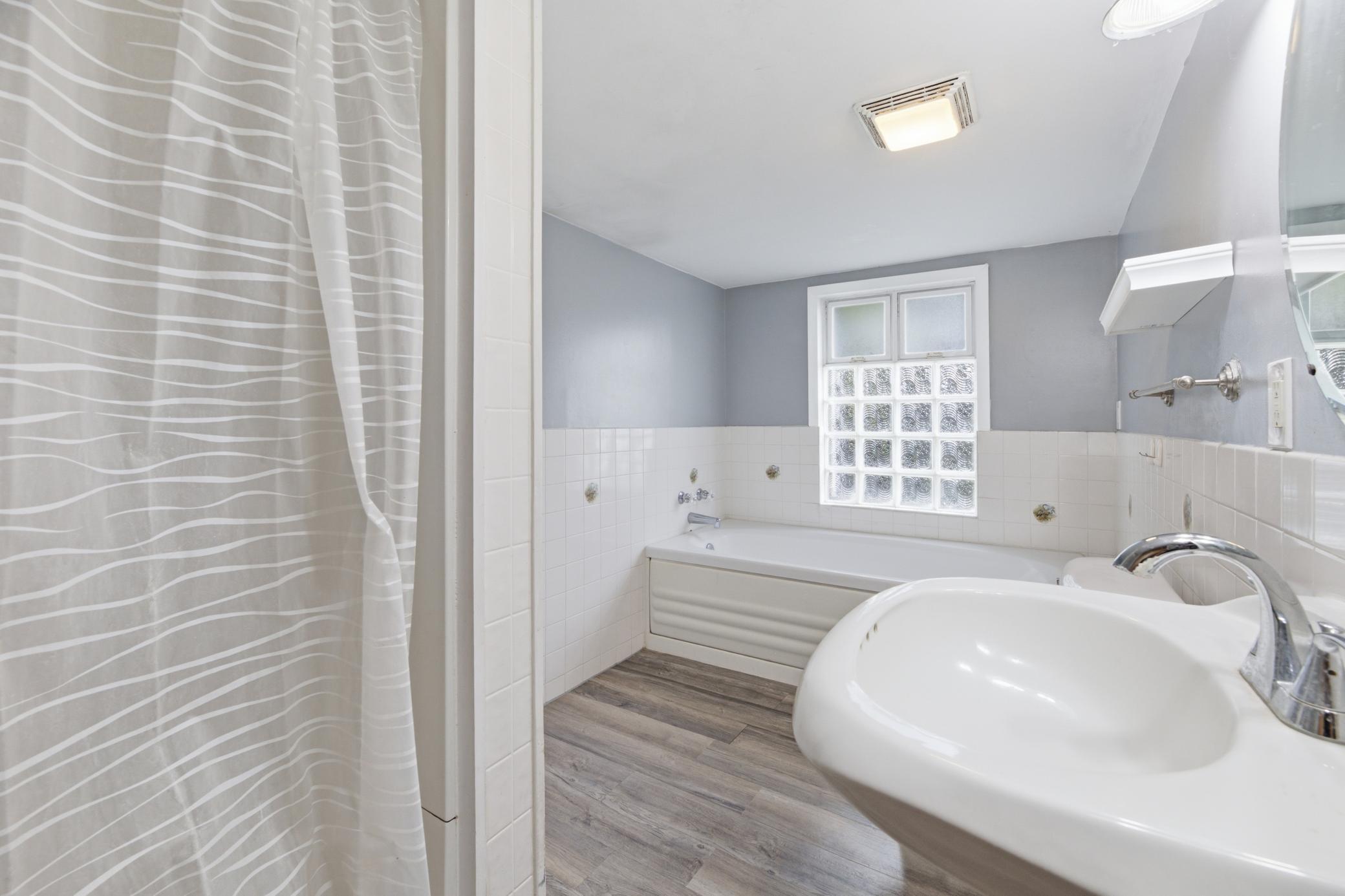 142 Washington Street Property Photo 12