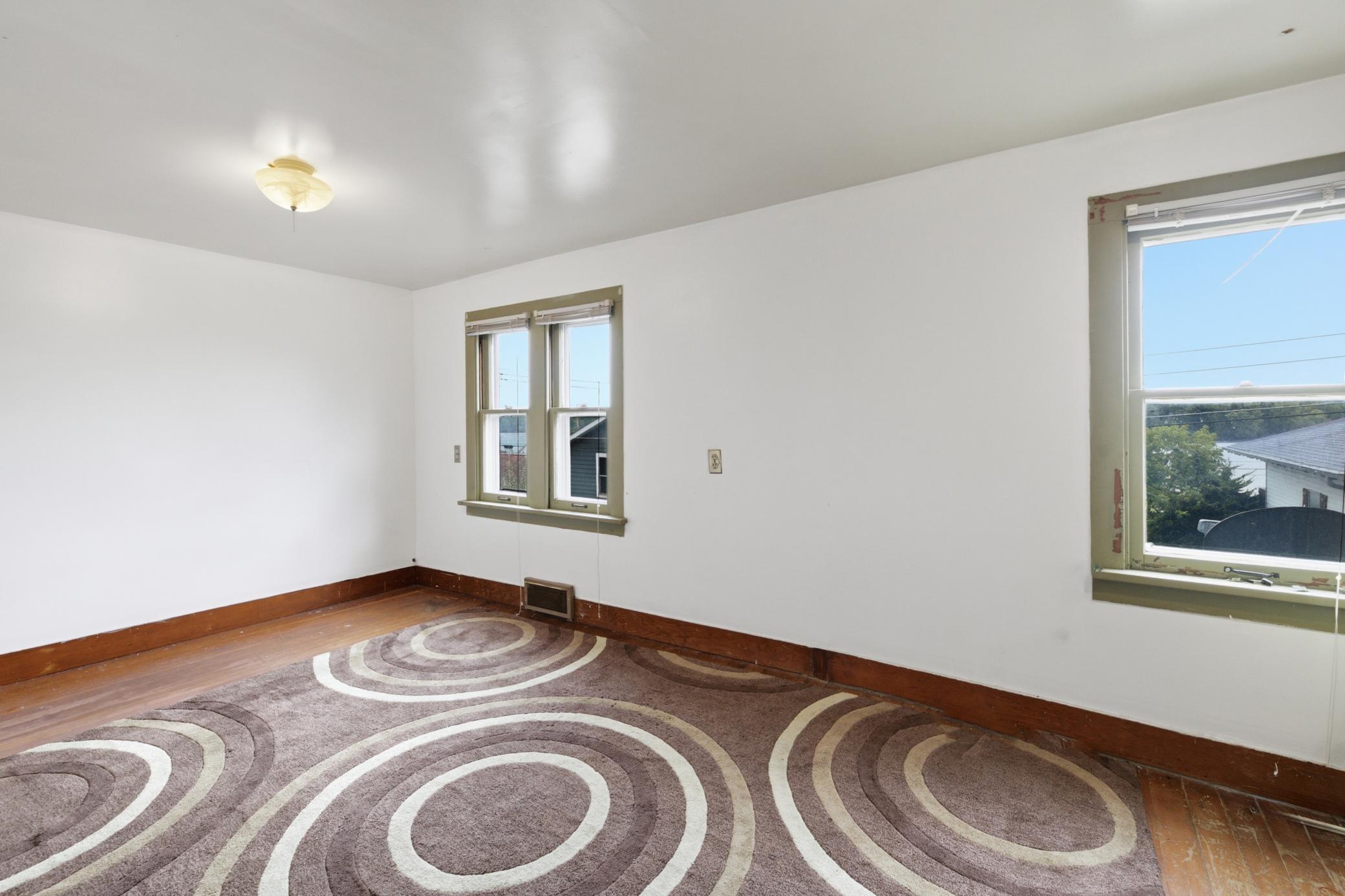 142 Washington Street Property Photo 15