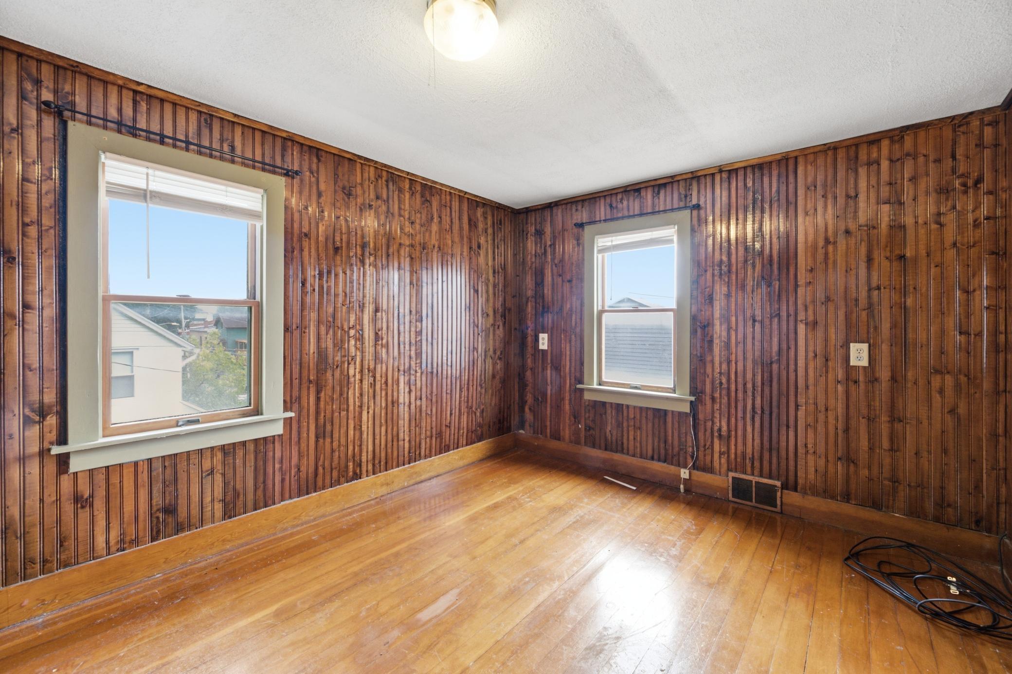 142 Washington Street Property Photo 17